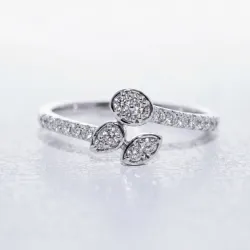 Bague Trio Pétales Diamants en Or 18K ou Platine | Celinni