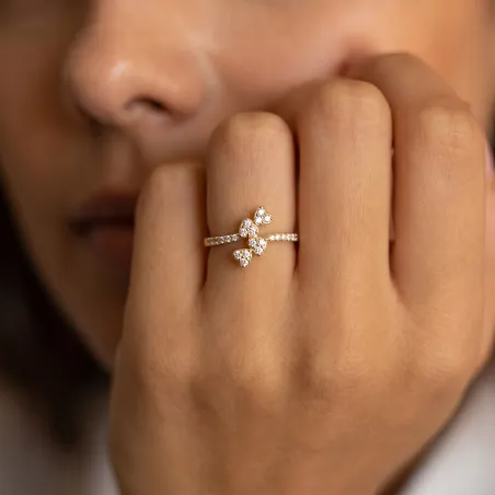 Bague Trèfle Cœurs Pavés en Or 18K ou Platine