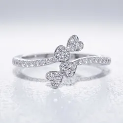 Bague Trèfle Cœurs Pavés en Or 18K ou Platine | Celinni