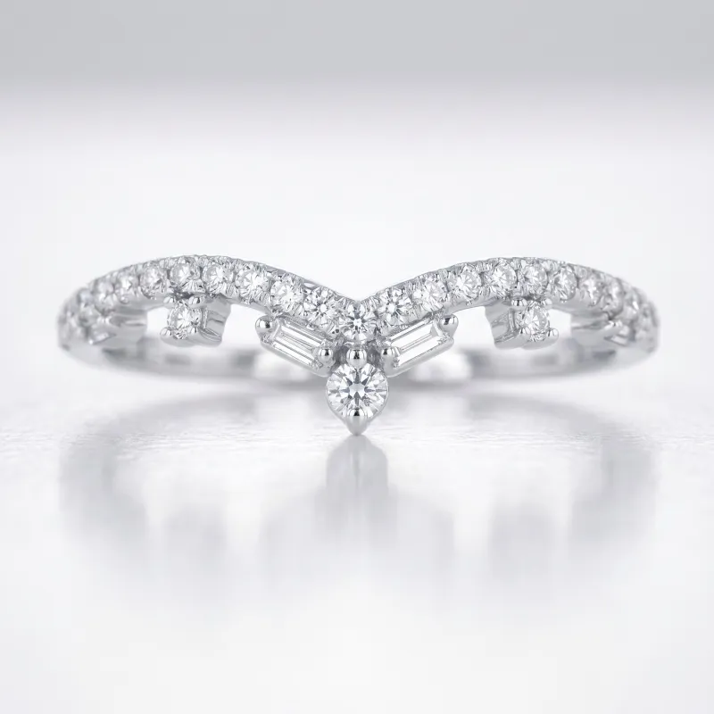 Bague Couronne Chevron en Or 18K ou Platine | Celinni