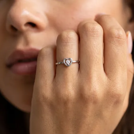 Heart Diamond Ring with Center Diamond in 18K Gold or Platinum