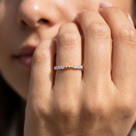Bague Demi-alliance Chevron en Or 18K ou Platine