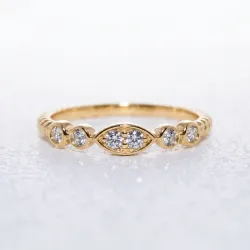 Anillo Aro Marquesa con Diamantes en Oro de 18K o Platino