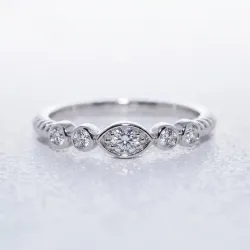 Bague Jonc Navette Diamants en Or 18K ou Platine | Celinni