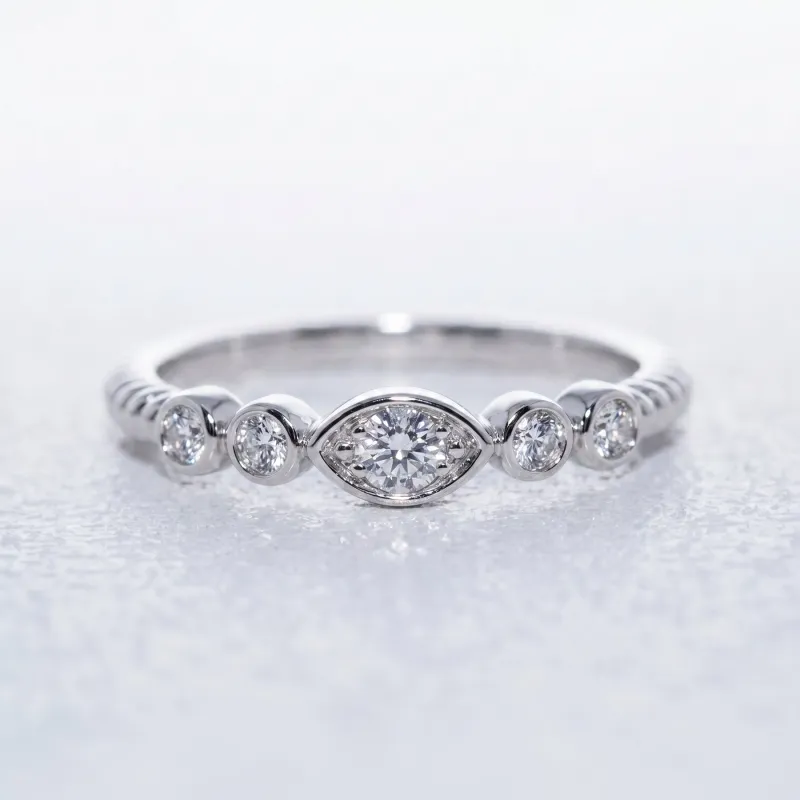Bague Jonc Navette Diamants en Or 18K ou Platine | Celinni