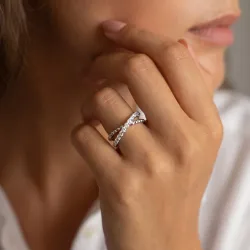 Bague Croisée Pavée Diamants en Or 18K ou Platine | Celinni