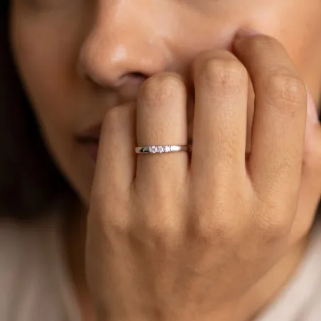 Bague Jonc Trois Diamants en Or 18K ou Platine