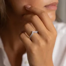 Bague Couronne Chevron Grènetée en Or 18K ou Platine