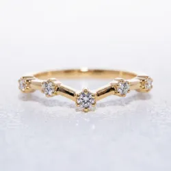 Bague Chevron Diamants Griffes en Or 18K ou Platine