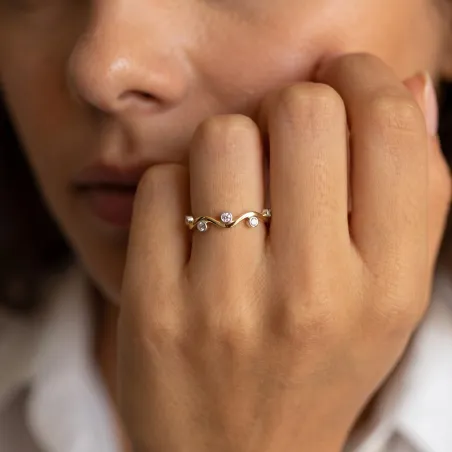 Bague Jonc Vague Semé de Diamants en Or 18K ou Platine