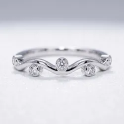 Bague Jonc Vague Semé de Diamants en Or 18K ou Platine