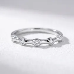 Bague Jonc Fin Semé de Diamants en Or 18K ou Platine