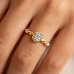 Bague T&ecirc;te Ovale Diamant&eacute;e en Or 18K ou Platine | Celinni