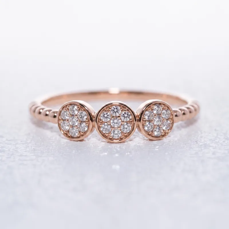 Bague Trois Clusters Ronds Pavés en Or 18K ou Platine