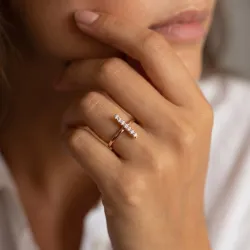 Bague Barrette Verticale Pavée en Or 18K ou Platine