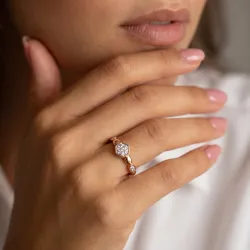 Bague Hexagone Pav&eacute; et Marquises en Or 18K ou Platine