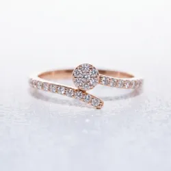 Bague Croisée Tête Ronde en Or 18K ou Platine | Celinni