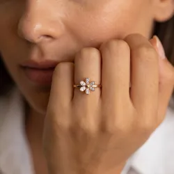Bague Fleur Pavée Or en Or 18K ou Platine | Celinni