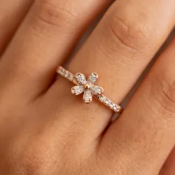Bague Fleur Pavée Or en Or 18K ou Platine | Celinni