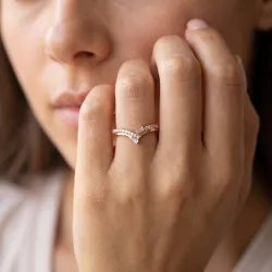 Bague Contour Chevron Baguettes en Or 18K ou Platine