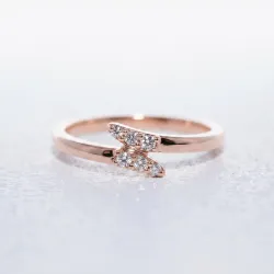 Bague Jonc Ouvert Croisé en Or 18K ou Platine | Celinni