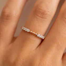 Bague Demi-alliance Chevron en Or 18K ou Platine | Celinni