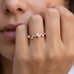 Bague Jonc Vague Semé de Diamants en Or 18K ou Platine