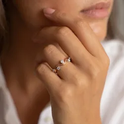 Bague Jonc Vague Semé de Diamants en Or 18K ou Platine