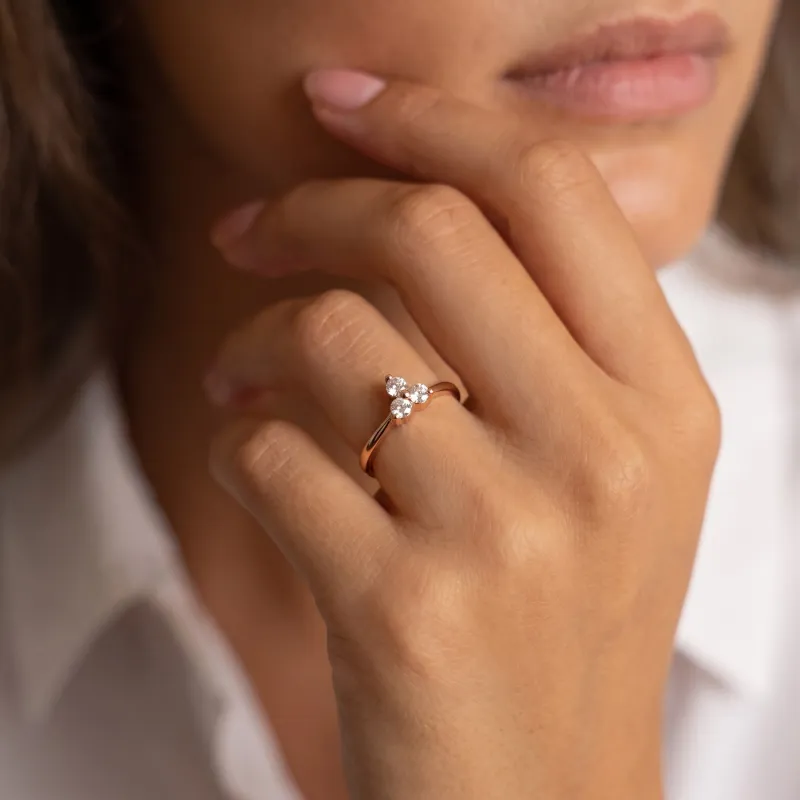Bague Trilogie Diamants Croisée en Or 18K ou Platine