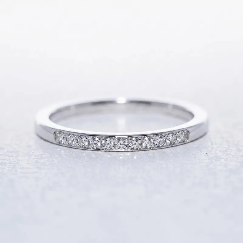 Bague Demi-jonc Pav&eacute; Fin en Or 18K ou Platine | Celinni