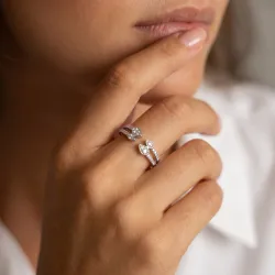 Bague Jonc Ouvert Pétales Sertis en Or 18K ou Platine