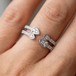 Bague Jonc Ouvert Pétales Sertis en Or 18K ou Platine