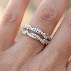 Bague Croisée Torsadée Pavée en Or 18K ou Platine | Celinni