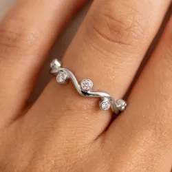 Bague Jonc Vague Semé de Diamants en Or 18K ou Platine