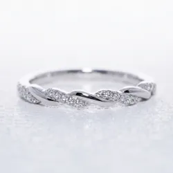 Bague Crois&eacute;e Torsad&eacute;e en Or 18K ou Platine | Celinni