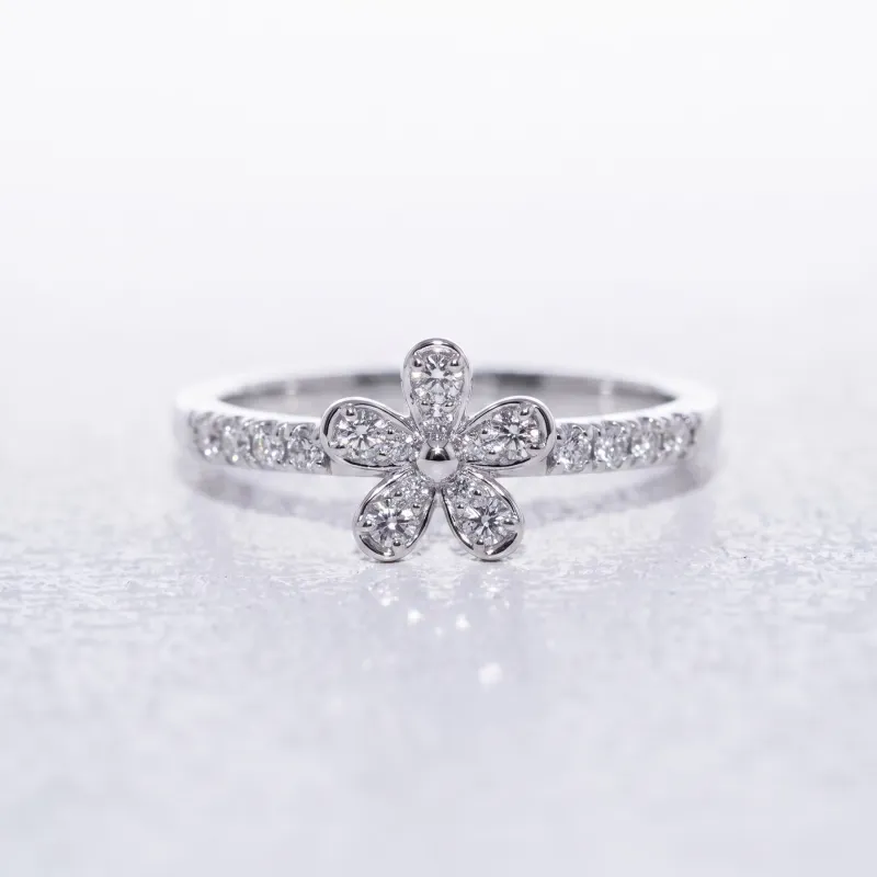 Bague Fleur Pavée Or en Or 18K ou Platine | Celinni