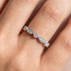 Bague Semée de Marquises Milgrain en Or 18K ou Platine