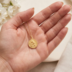 M&eacute;daille Ange de Rapha&euml;l Bord Poli Or Jaune 18 Carats - 15 mm