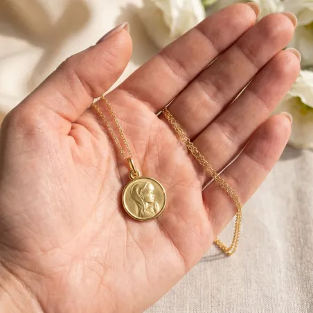 Medaille Junge Betende Jungfrau mit poliertem Rahmen aus 18 Karat Gelbgold