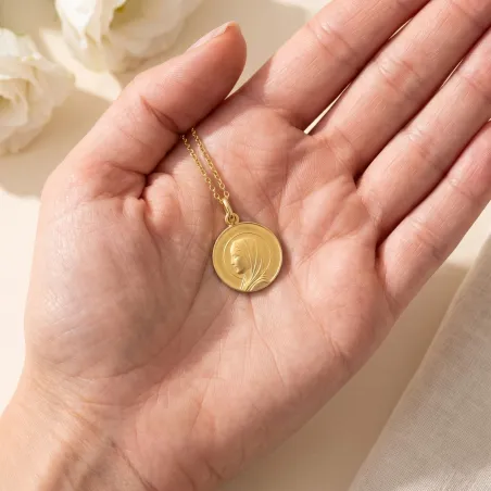 Satin Haloed Virgin Medal in 18 Carat Yellow Gold