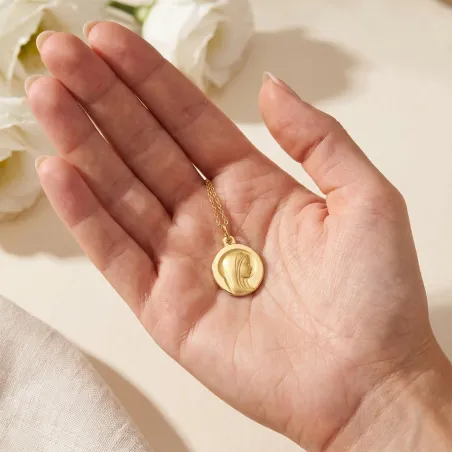 Grande Médaille Vierge Ovale Disque Poli en Or Jaune 18 Carats