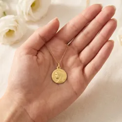 Médaille Vierge Voilée Profil Gauche Or Jaune 18 Carats - 15 mm