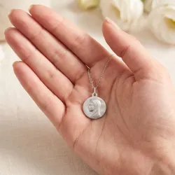 Médaille Vierge Voilée Profil Gauche Or Blanc 18 Carats - 15 mm