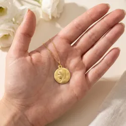 Médaille Vierge au Voile Drapé Or Jaune 18 Carats - 17 mm