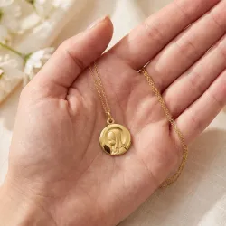 M&eacute;daille Petite Vierge en Pri&egrave;re Disque Poli Or Jaune 18 Carats - 18 mm