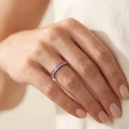 Ehering mit rosa Diamanten in Kornfassung – 18K Weißgold