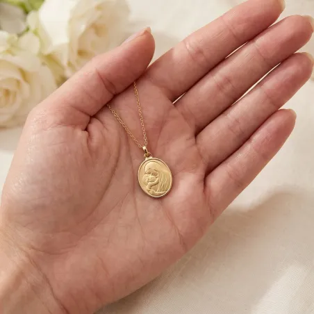 Médaille Vierge à l'Enfant Ovale Cadre Poli en Or Jaune 18 Carats
