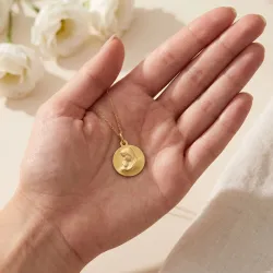 M&eacute;daille Vierge &agrave; l'Enfant Endormi Satin&eacute;e Or Jaune 18 Carats - 16 mm