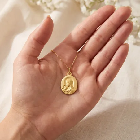 Médaille Vierge à l'Enfant Ovale Disque Poli en Or Jaune 18 Carats