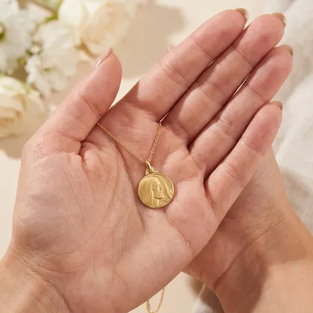 Médaille Christ de Profil 15 mm en Or Jaune 18 Carats